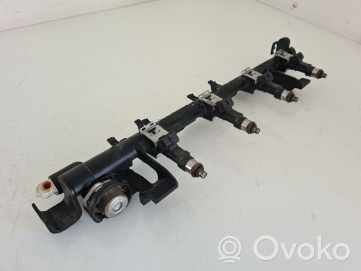 Ford Fiesta Set di iniettori 54090715B