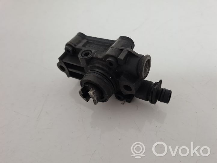 Mercedes-Benz E W210 Pompe d'injection de carburant à haute pression A6110900250