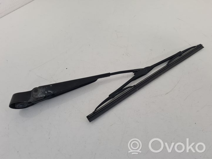 Ford Fusion Rear wiper blade arm 