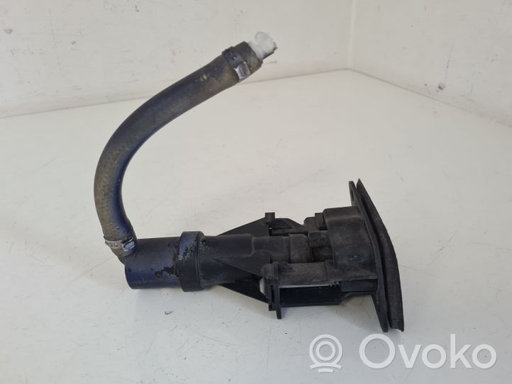 Audi A4 S4 B5 8D Ugello a spruzzo lavavetri per faro 8D0807787AA