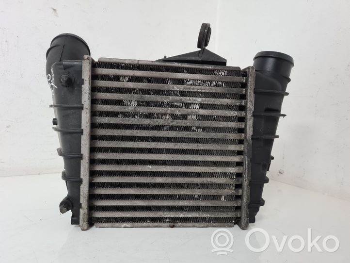 Volkswagen Polo IV 9N3 Chłodnica powietrza doładowującego / Intercooler 6Q0145804A