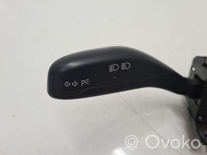 Volkswagen Polo IV 9N3 Leva/interruttore dell’indicatore di direzione e tergicristallo 6Q0953503CQ