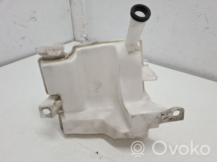 Ford Focus Windshield washer fluid reservoir/tank BV6117B613A