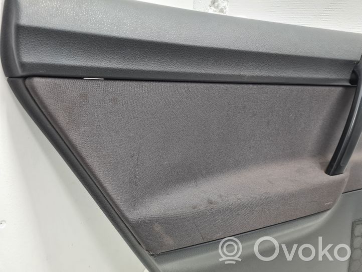 Volkswagen Polo IV 9N3 Boczki / Poszycie drzwi tylnych 6Q4867211