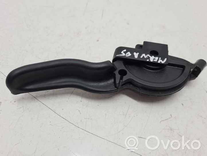 Opel Meriva A Engine bonnet (hood) release handle 13128233