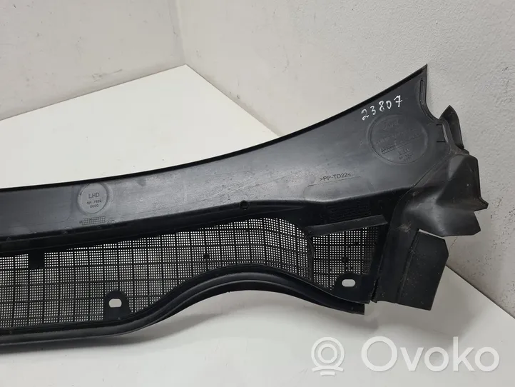 Ford Fiesta Rivestimento del tergicristallo H1BB02222A