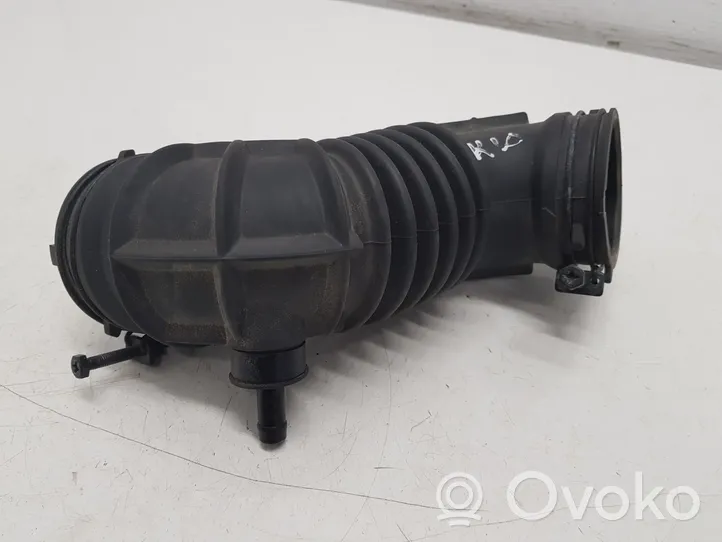 KIA Soul Air intake duct part 28140B2000