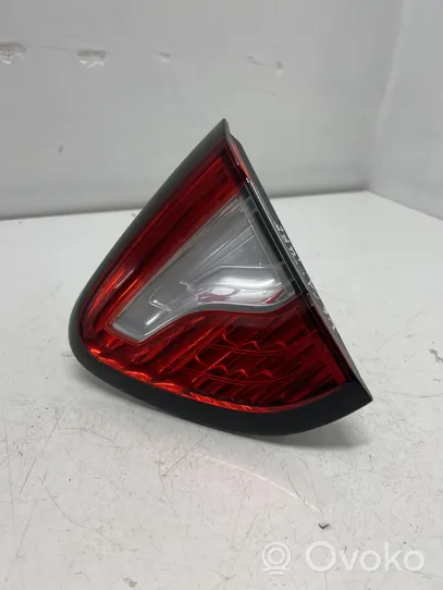 Renault Captur Lampy tylnej klapy bagażnika 265501712R