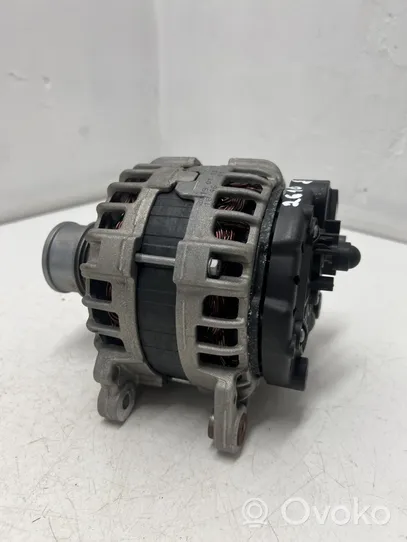 Volkswagen Golf VII Generatore/alternatore 04E903024S