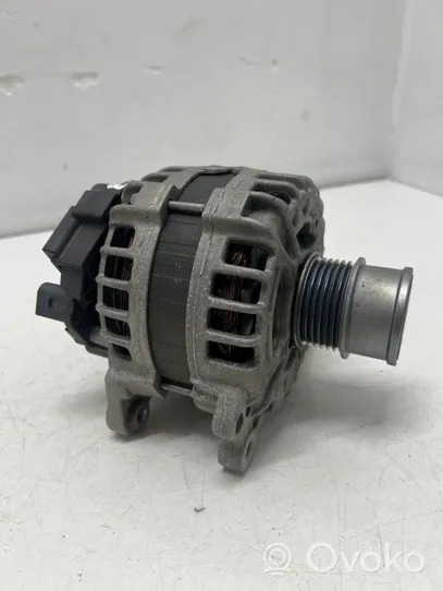 Volkswagen Golf VII Generatore/alternatore 04E903024S