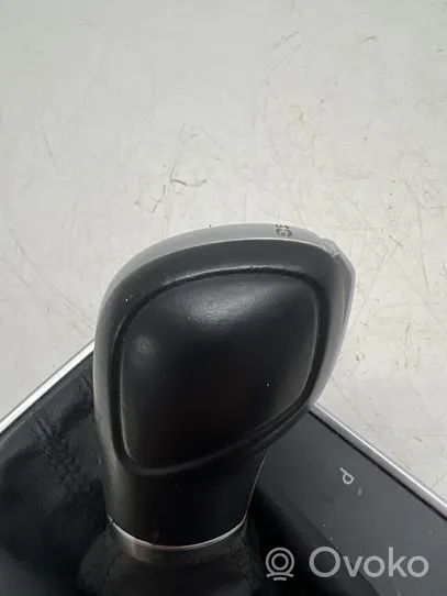 Volkswagen Golf Sportsvan Gear lever shifter trim leather/knob 517713203A