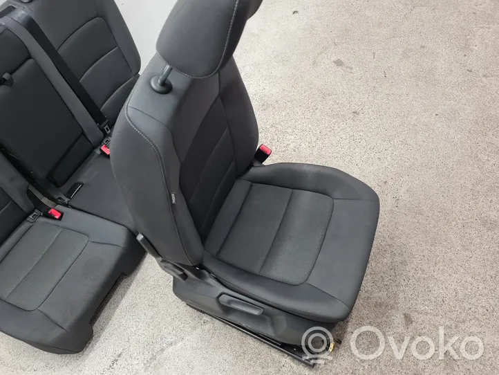 Volkswagen Golf Sportsvan Fotele / Kanapa / Komplet 