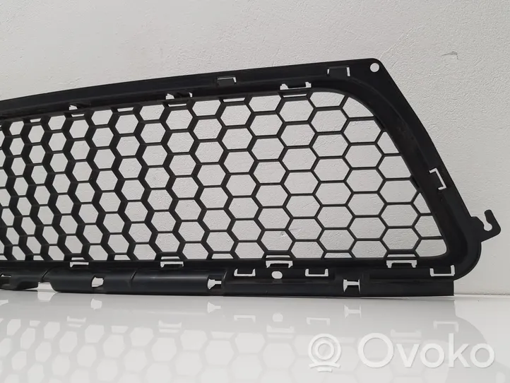 Dacia Sandero Grille inférieure de pare-chocs avant 8200735103