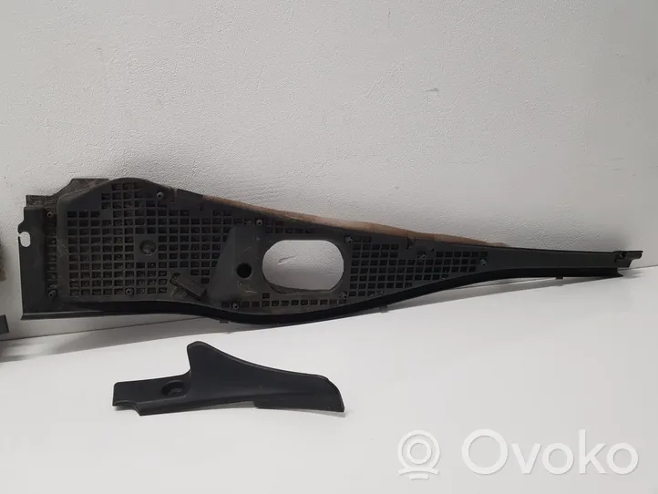 Dacia Sandero Wiper trim 8200825457