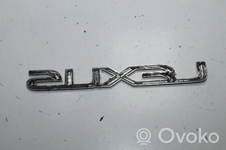 Lexus IS III XE30 Ražotāja plāksnīte / modeļa burti 