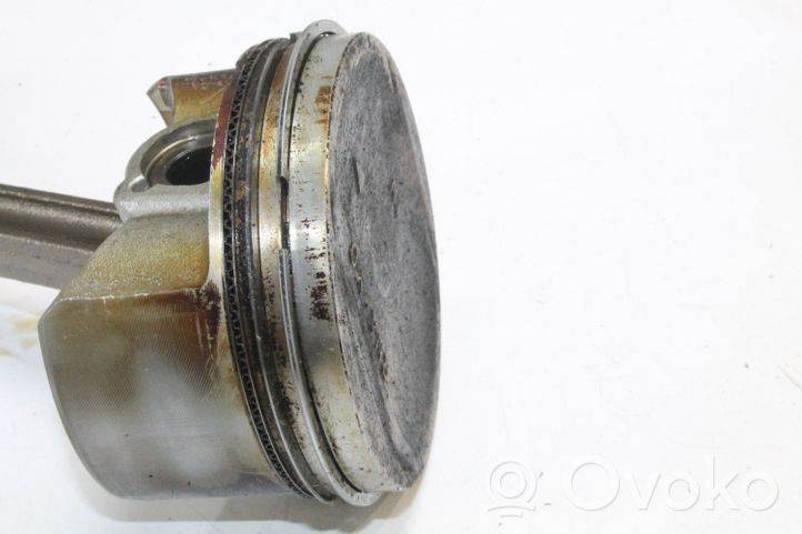 Honda CR-V Piston R20A2