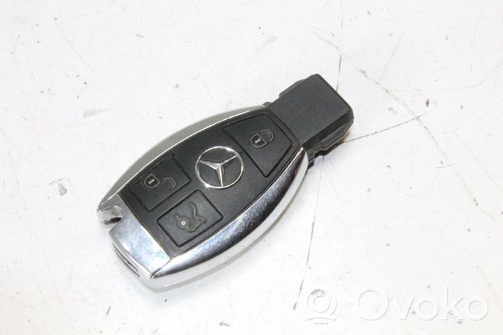Mercedes-Benz CLS C219 Clé / carte de démarrage 