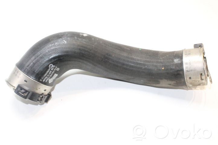 Mercedes-Benz SLK R172 Tube d'admission de tuyau de refroidisseur intermédiaire A1725280482