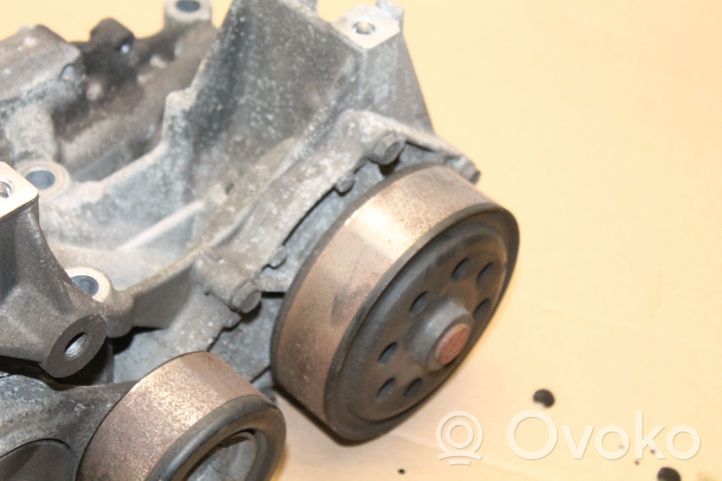 Honda CR-V Support de filtre à huile N22B4