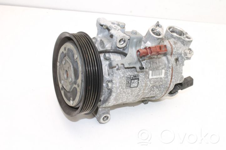 Volkswagen Golf VIII Compresseur de climatisation 5WA816803A