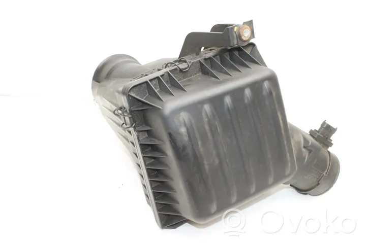 Chrysler 300C Scatola del filtro dell’aria 6806952AA