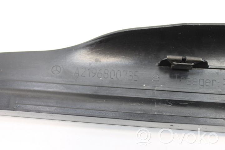 Mercedes-Benz CLS C219 Garniture de protection de seuil intérieur A2196800635