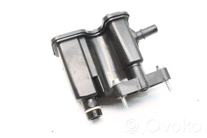 Ford Focus Separatore dello sfiato dell’olio JX6G6007GA