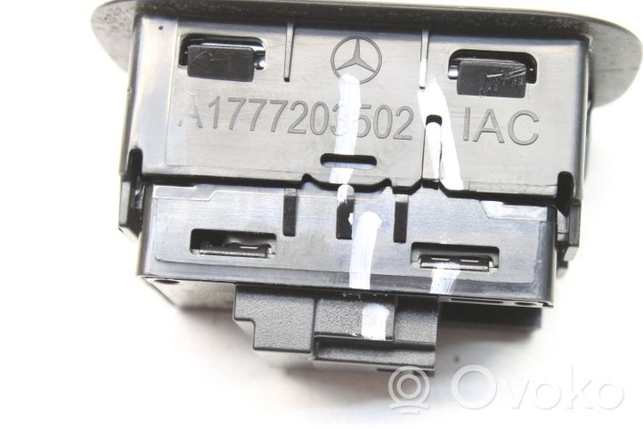 Mercedes-Benz CLA C118 X118 Przyciski szyb A1679050201