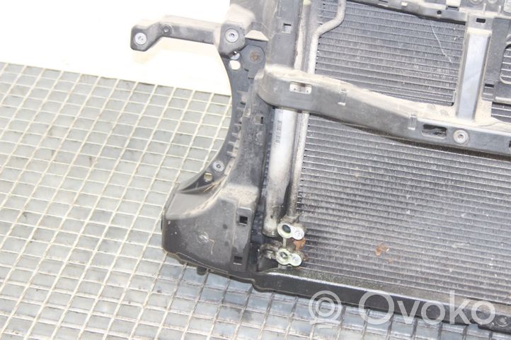 Volkswagen PASSAT CC Pannello di supporto del radiatore 3C0121253