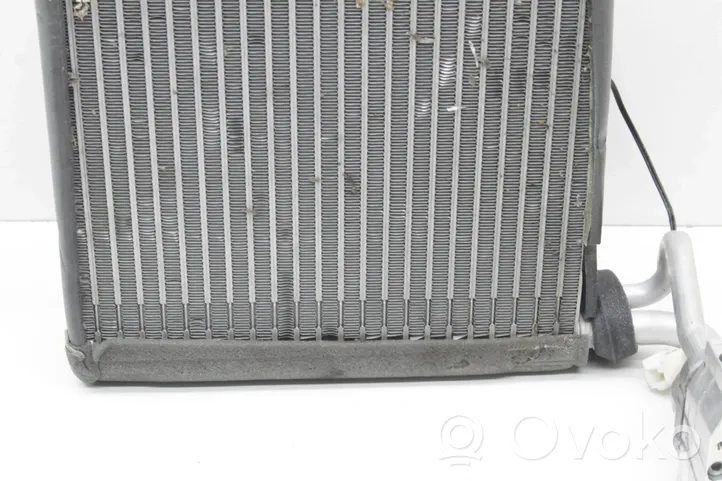 Nissan Note (E12) Chłodnica nagrzewnicy klimatyzacji A/C 922003VD0A