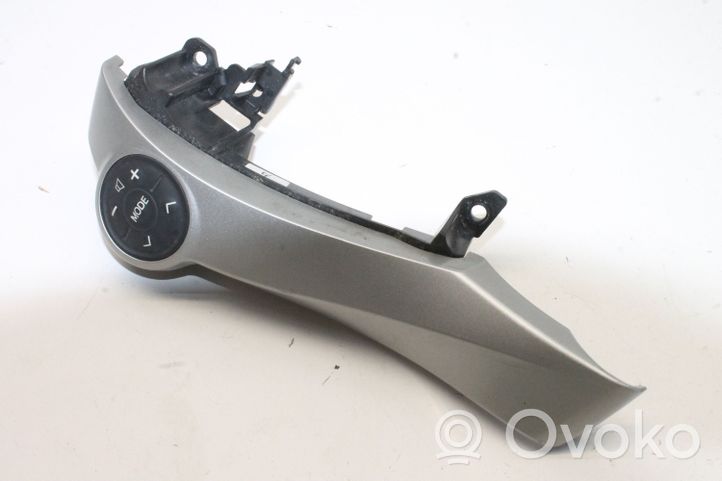 Toyota Prius (XW30) Boutons / interrupteurs volant F70CV471