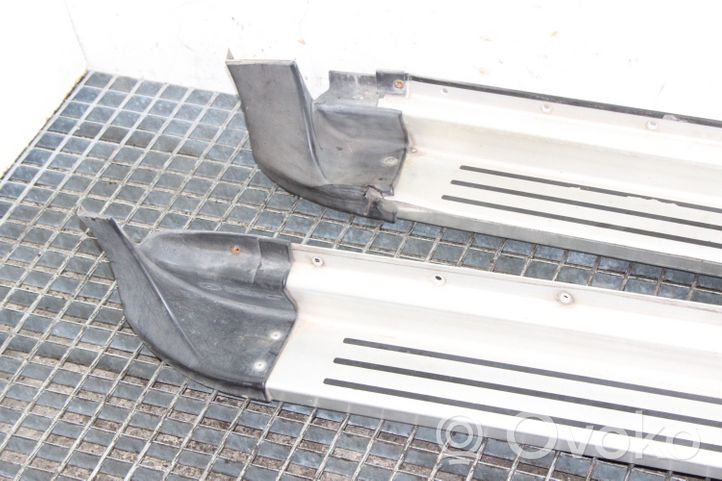 Hyundai Santa Fe sill trim set (inner) 