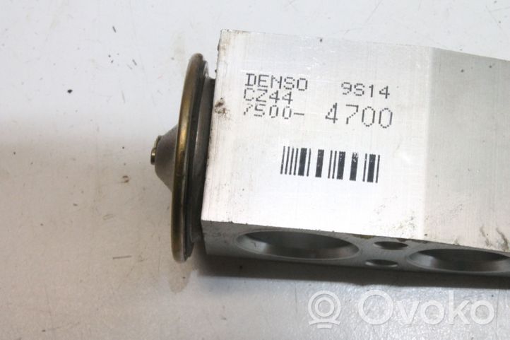 Toyota Yaris Ilmastointilaitteen laajennusventtiili (A/C) 75004700