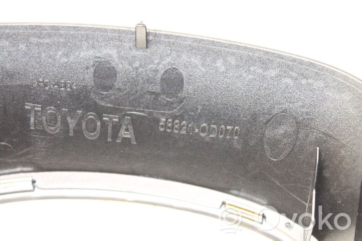 Toyota Yaris Inny elementy tunelu środkowego 588370D060