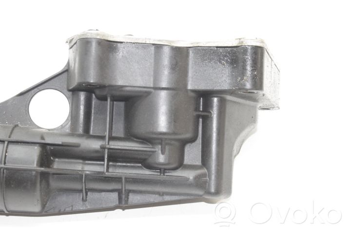 Mercedes-Benz C W204 Support de filtre à huile A2711801210