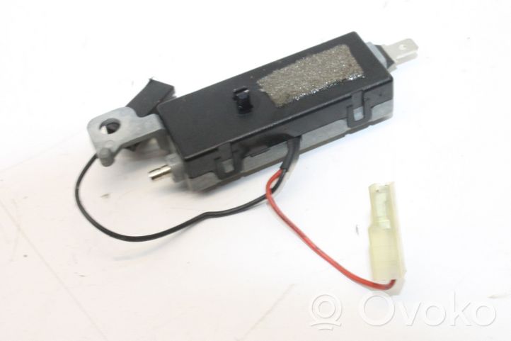 Hyundai i40 Antenos stiprintuvas 962703Z000