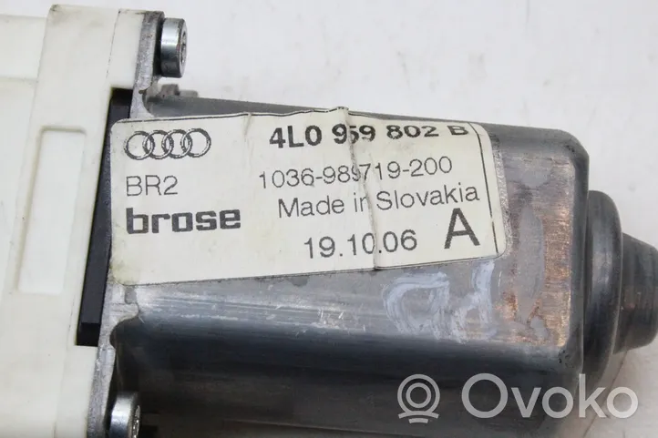 Audi Q7 4L Varikliukas priekinio langų pakėlėjo 4L0959802B
