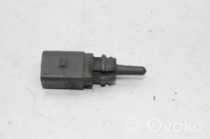 Audi A4 S4 B8 8K Āra temperatūras sensors 8Z0820535A