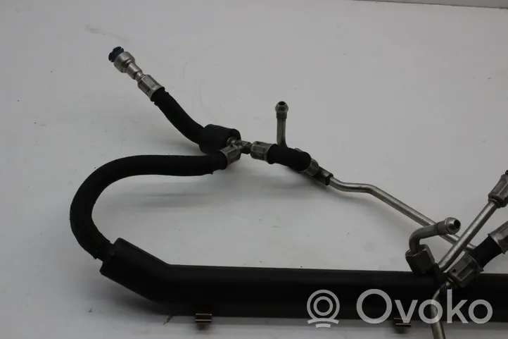 BMW 7 E65 E66 Tuyau d'alimentation conduite de carburant 