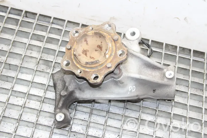 BMW 4 F32 F33 Mozzo ruota anteriore 2284002