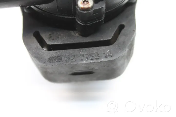 Mercedes-Benz CLS C219 Pompe de circulation d'eau A2118350264