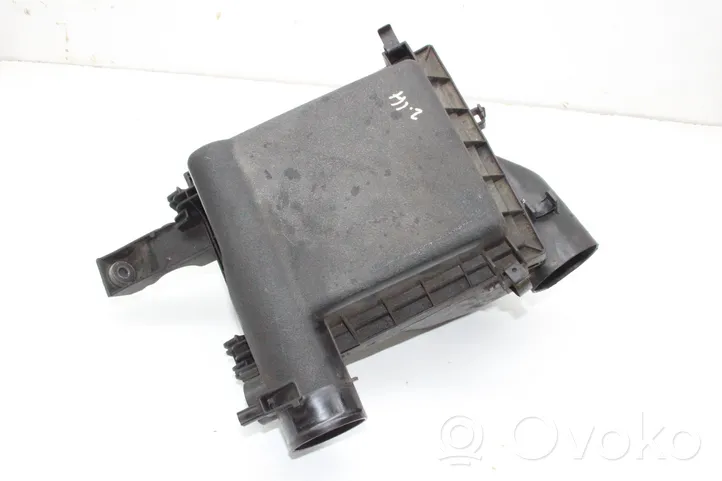 Toyota Prius (XW30) Air filter box 