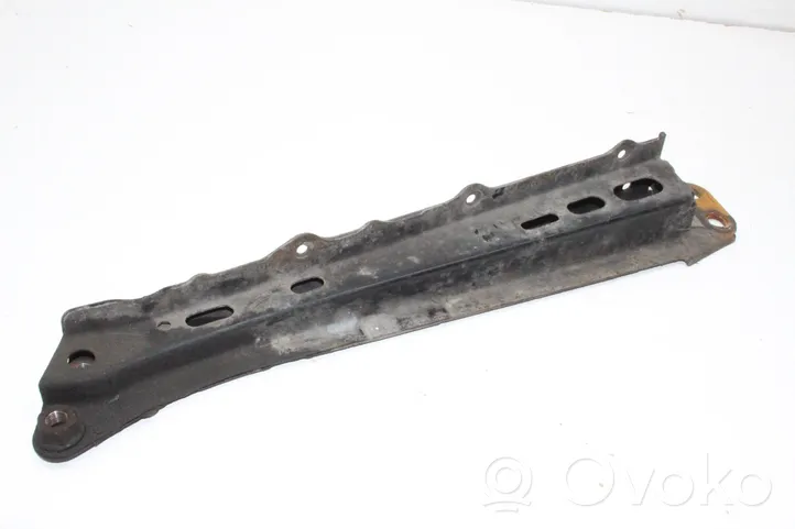 Toyota Prius (XW30) Staffa del pannello di supporto del radiatore 