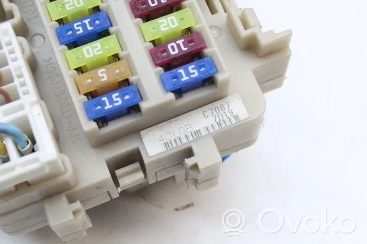 Nissan X-Trail T32 Relay mounting block 