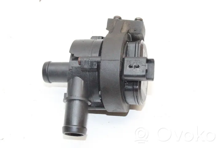 Nissan X-Trail T32 Water pump 0392023219