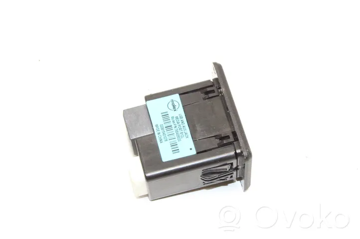 Nissan Micra Connettore plug in AUX 795405020