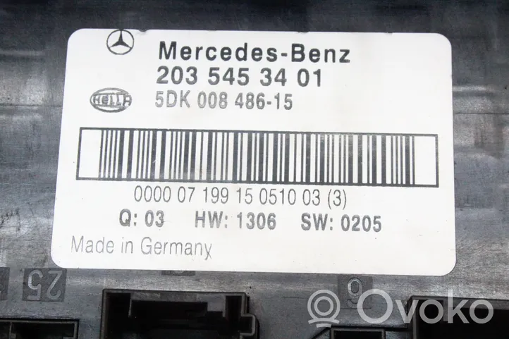 Mercedes-Benz CLK A209 C209 Set scatola dei fusibili 2035453401