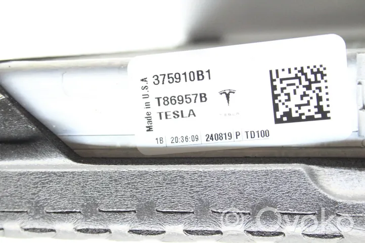 Tesla Model 3 Klimaverdampfer Kondensator T86957B