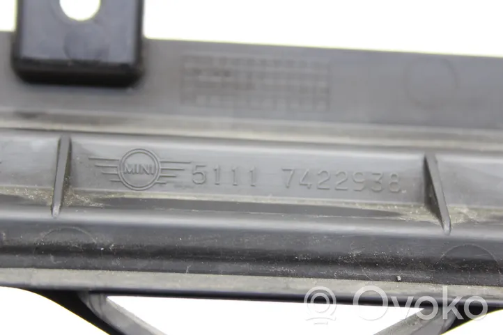 Mini Cooper Countryman F60 Grille inférieure de pare-chocs avant 7422938