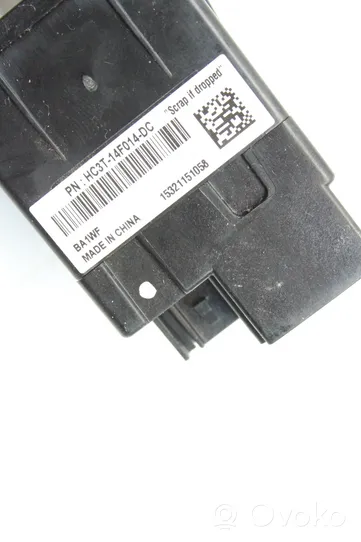 Ford Focus USB-pistokeliitin HC3T14F014DC